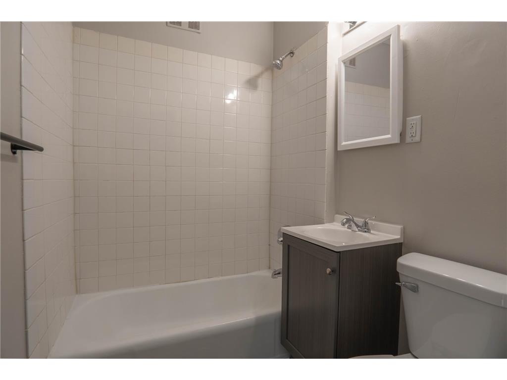 1002 Lowry Avenue N Minneapolis MN 55411 7009842 image8