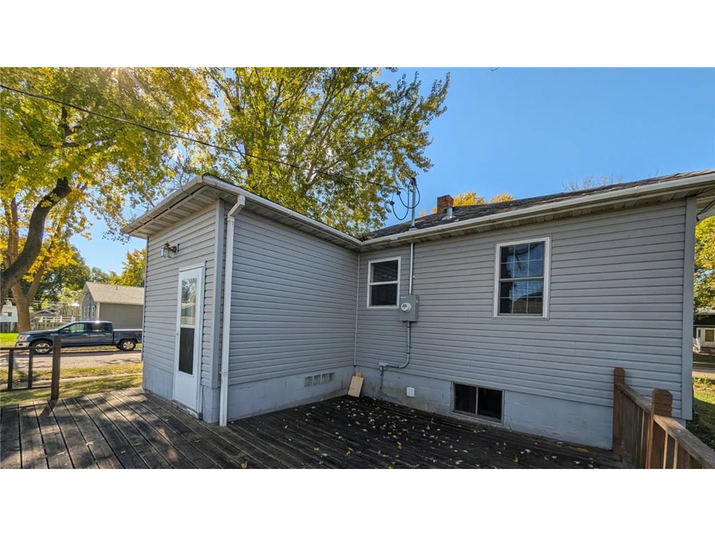 1002 N 6th Street Montevideo MN 56265 6812111 image27