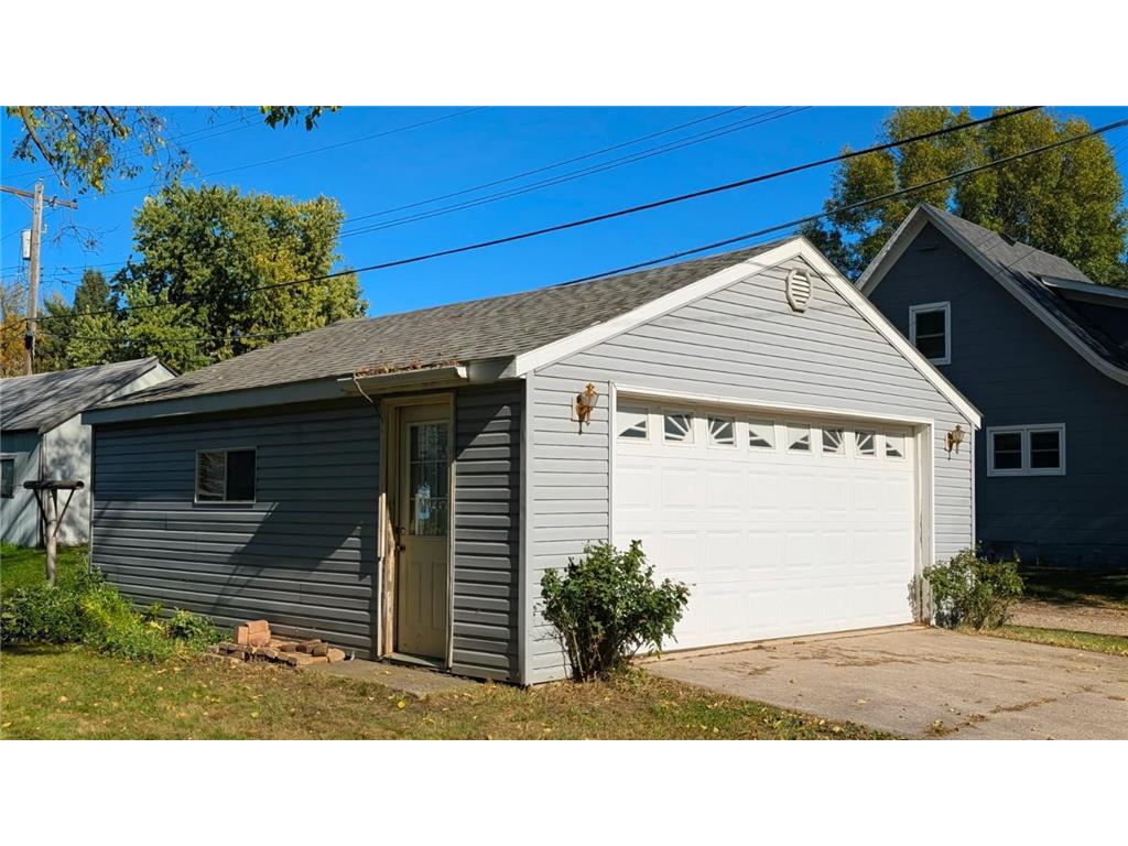 1002 N 6th Street Montevideo MN 56265 6812111 image28