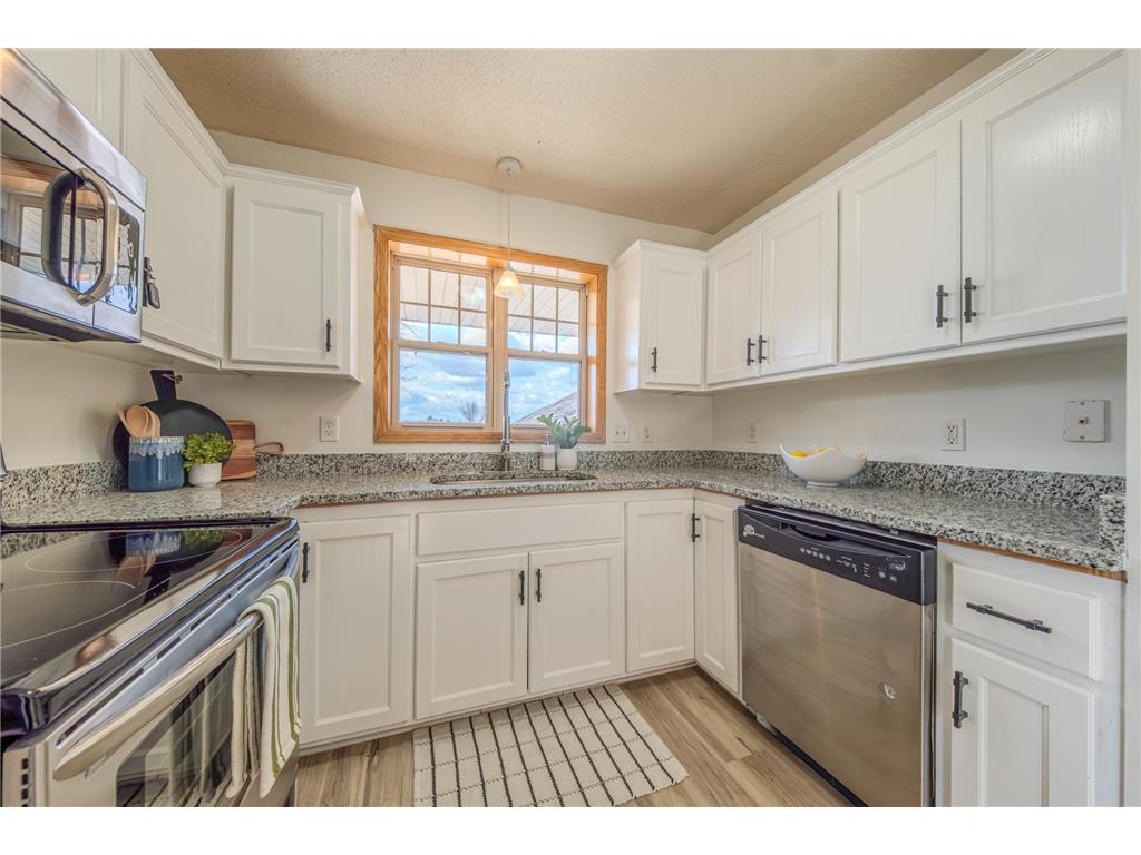 1002 Pleasant View Court NW Isanti MN 55040 7013472 image11