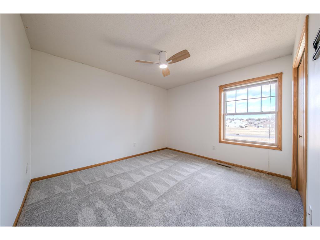 1002 Pleasant View Court NW Isanti MN 55040 7013472 image25