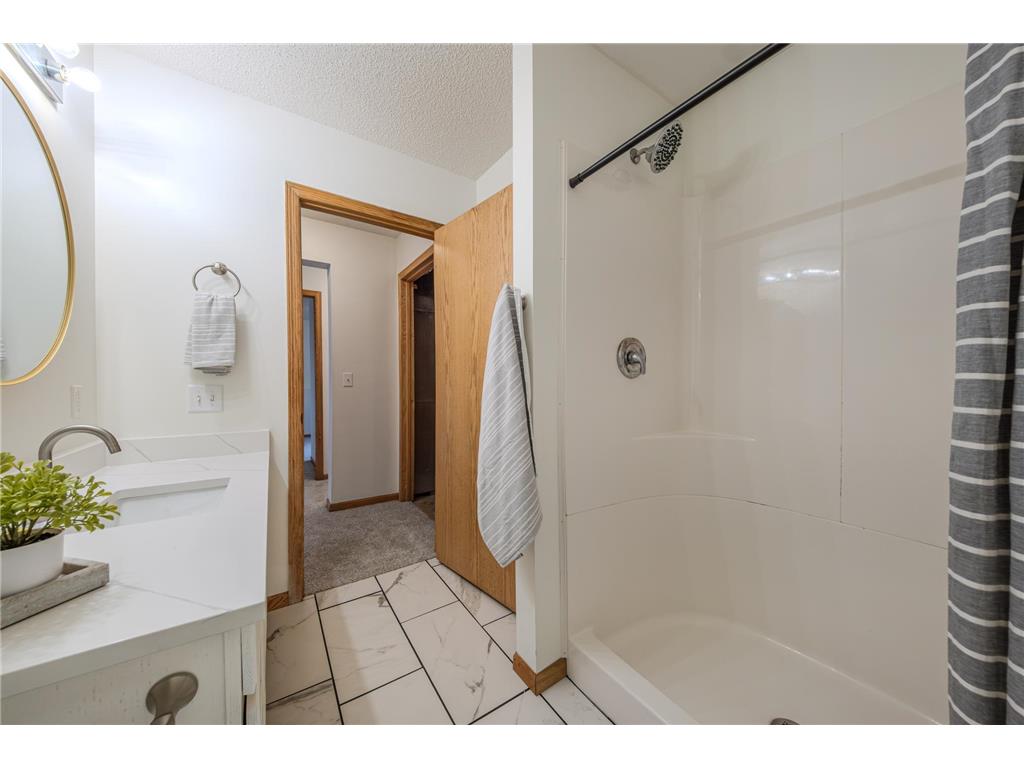 1002 Pleasant View Court NW Isanti MN 55040 7013472 image40