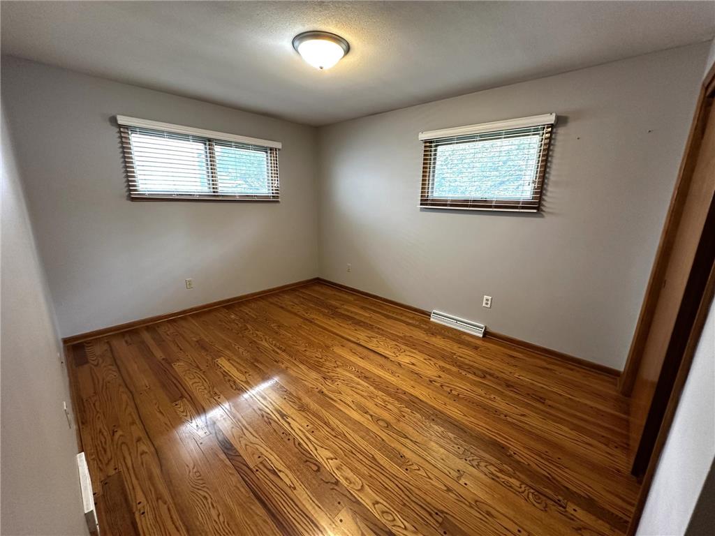 1002 Poplar Avenue Marshall MN 56258 7106627 image11