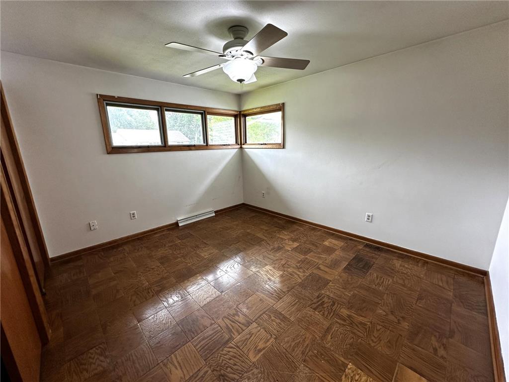 1002 Poplar Avenue Marshall MN 56258 7106627 image12