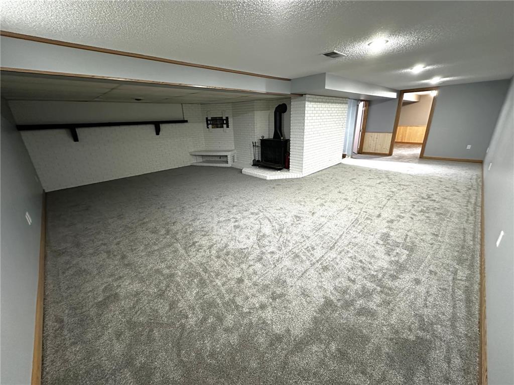 1002 Poplar Avenue Marshall MN 56258 7106627 image13