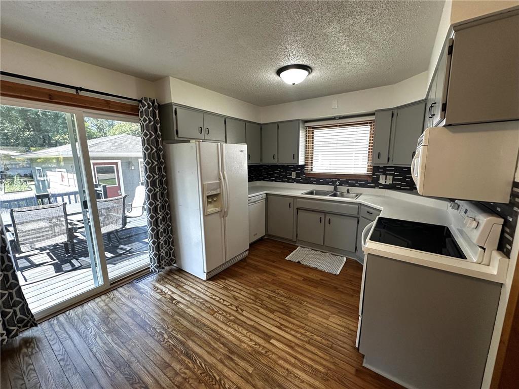 1002 Poplar Avenue Marshall MN 56258 7106627 image7