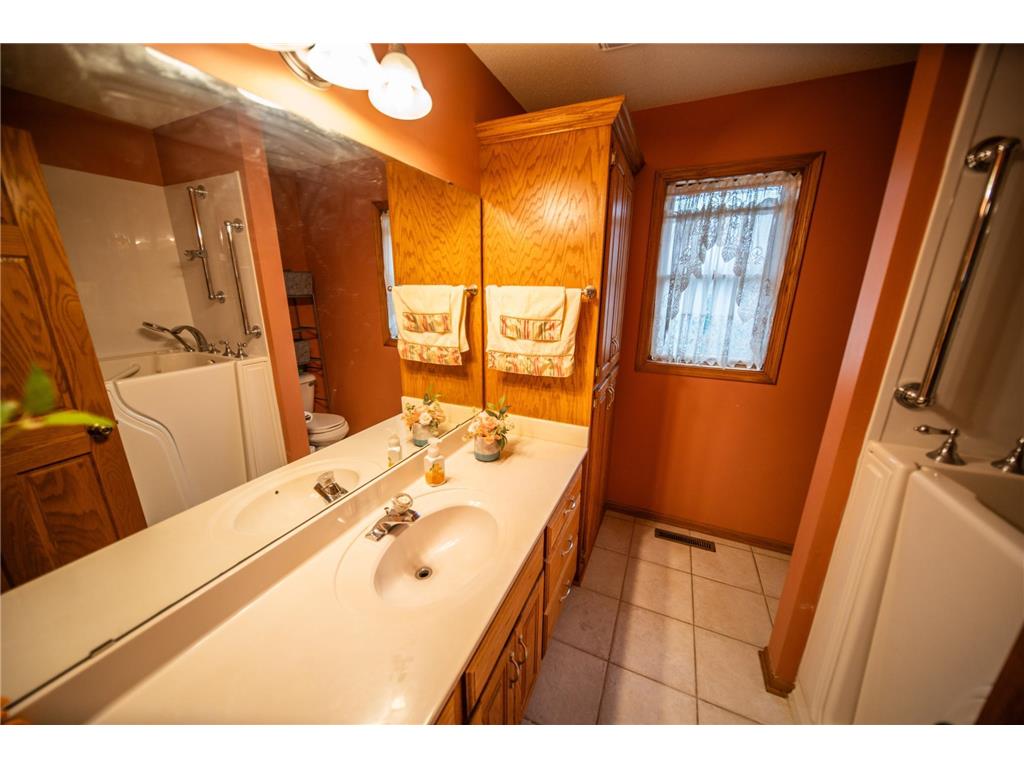 1002 Yorkshire Lane NW Rochester MN 55901 7030639 image23