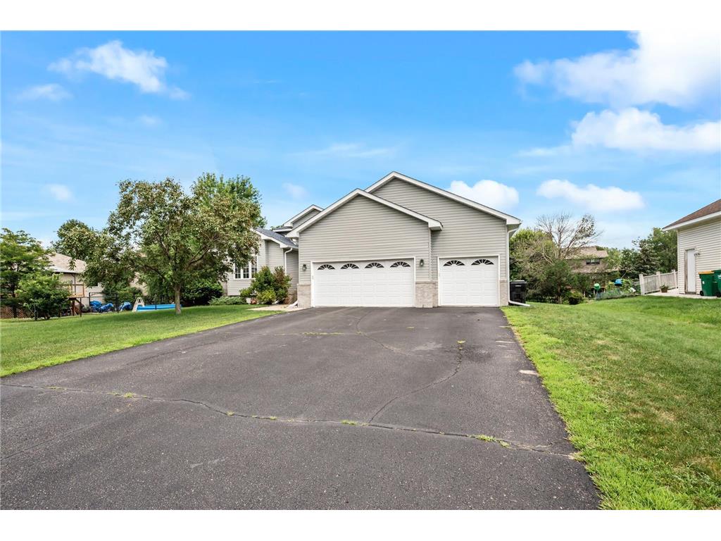 10020 Butternut Avenue N Brooklyn Park MN 55443 6759849 image1