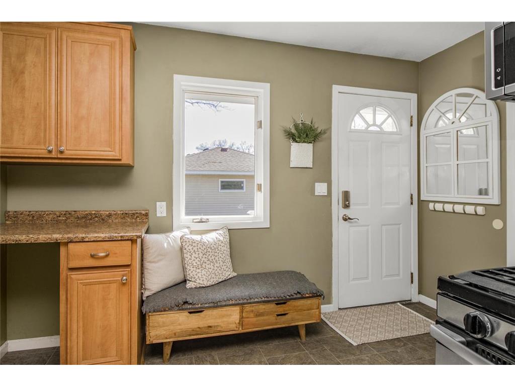 10025 Columbus Avenue S Bloomington MN 55420 7012049 image15