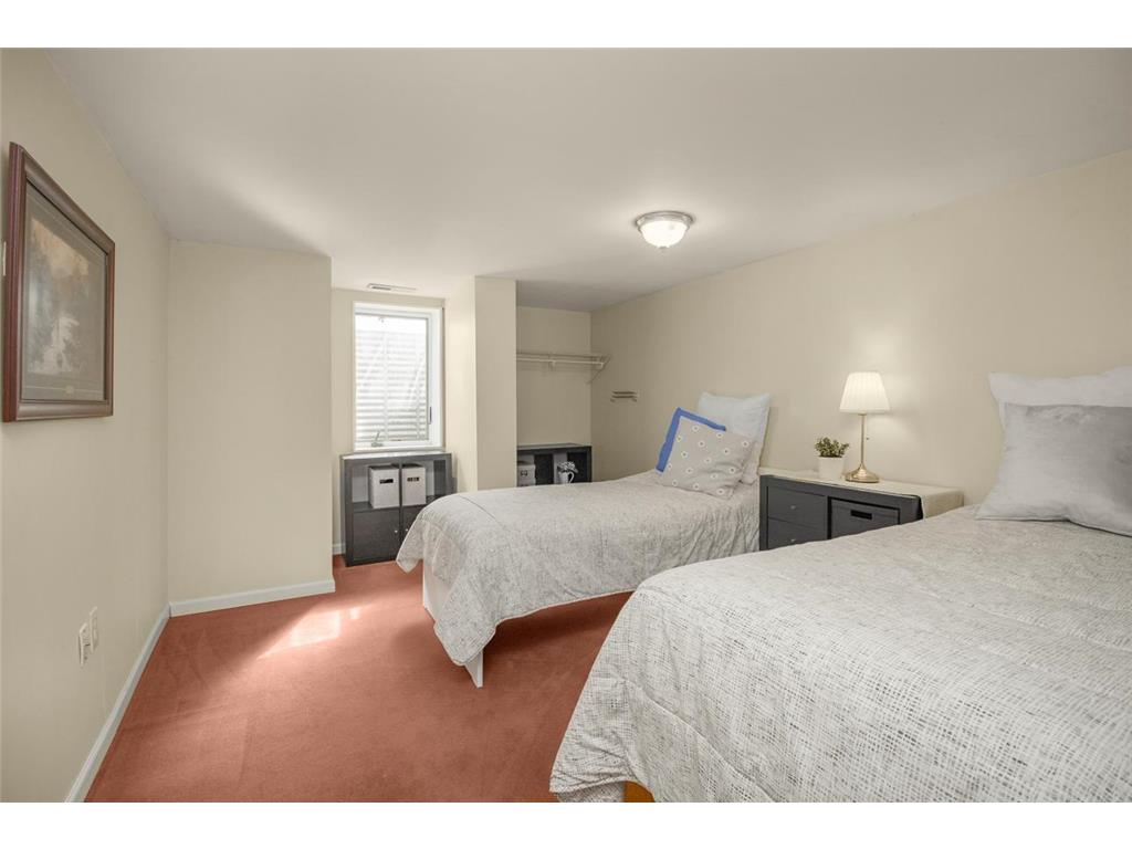 10025 Columbus Avenue S Bloomington MN 55420 7012049 image27