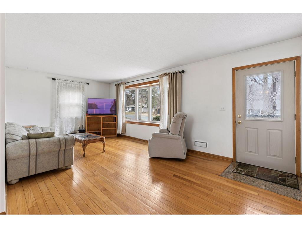 10025 Wentworth Avenue S Bloomington MN 55420 7051753 image3