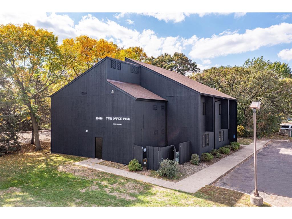 10026 University Avenue NW Coon Rapids MN 55448 6385390 image1