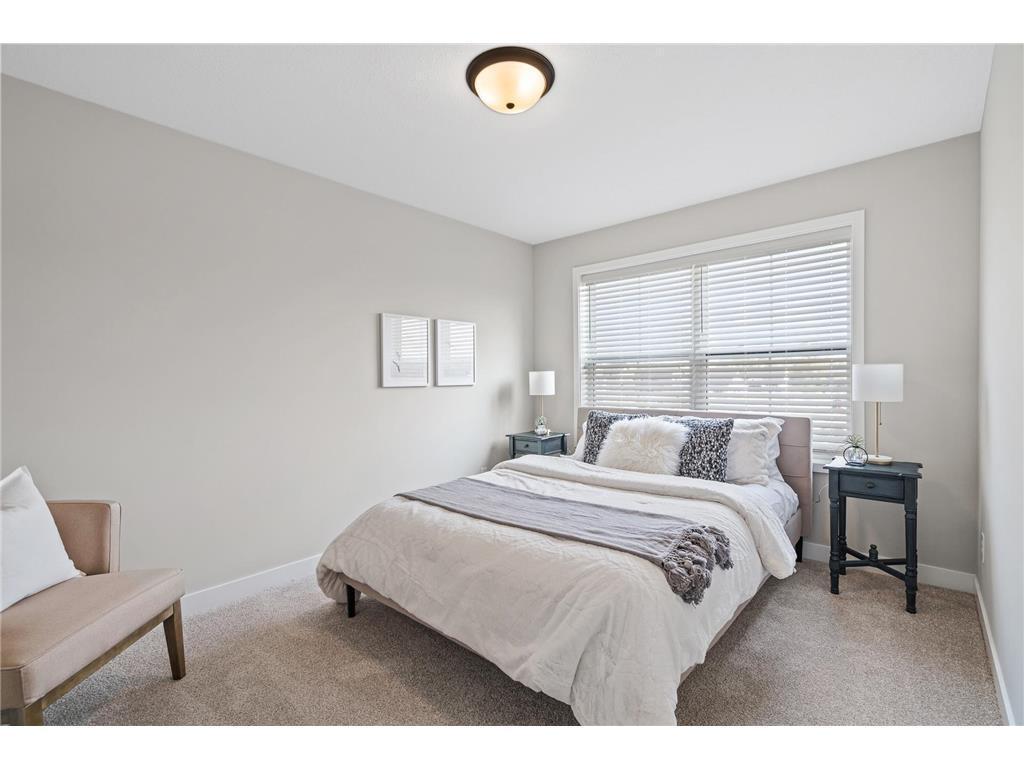 10027 Newport Path Woodbury MN 55129 6695290 image15