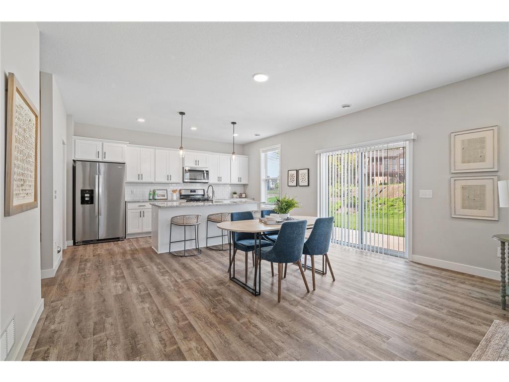 10027 Newport Path Woodbury MN 55129 6695290 image8