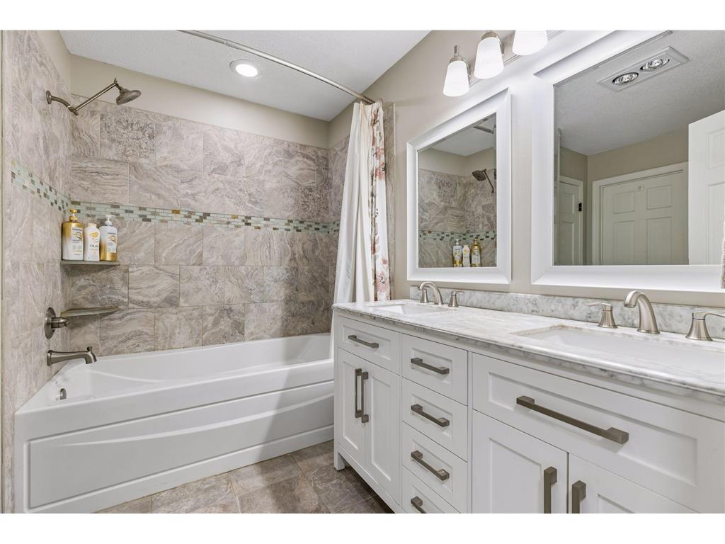 10028 Park Circle Bloomington MN 55420 7102204 image20
