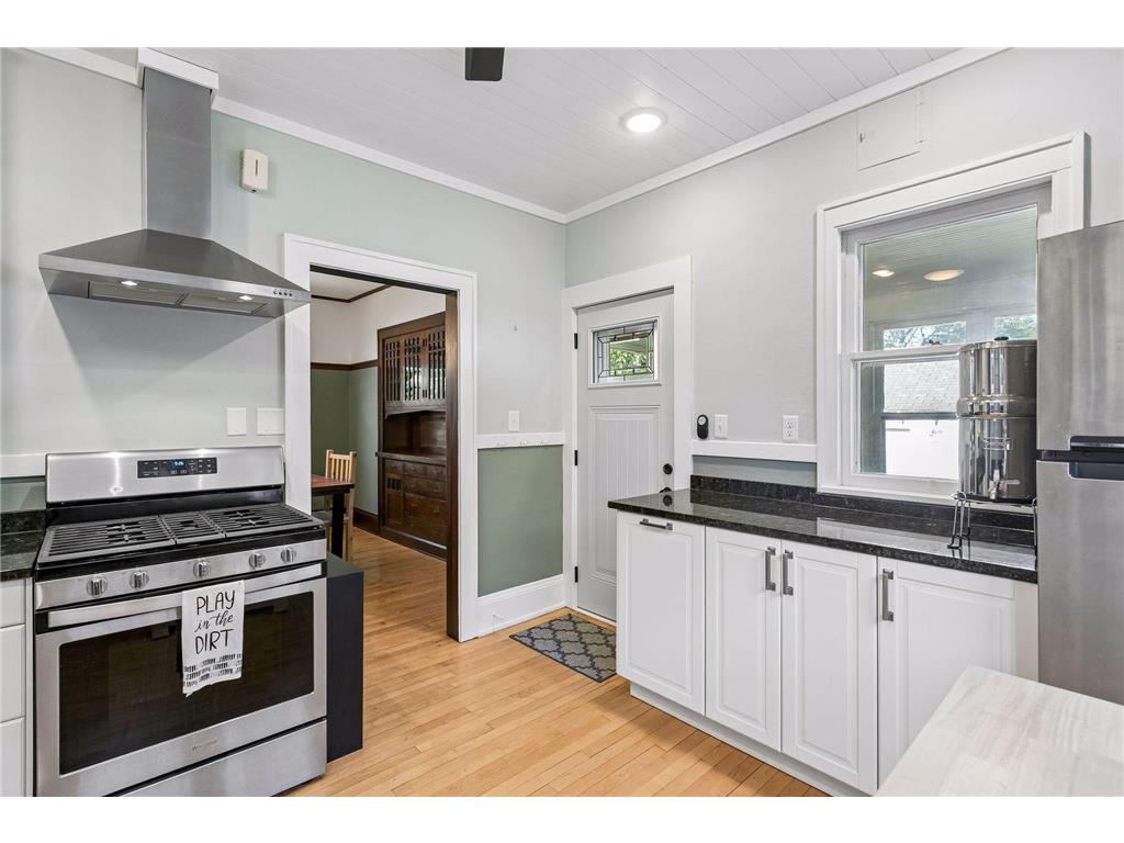 1003 Avon Street N Saint Paul MN 55103 7022299 image13