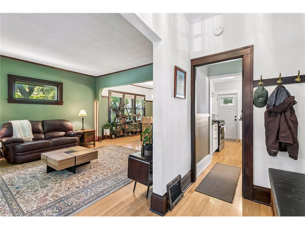1003 Avon Street N Saint Paul MN 55103 7022299 image15