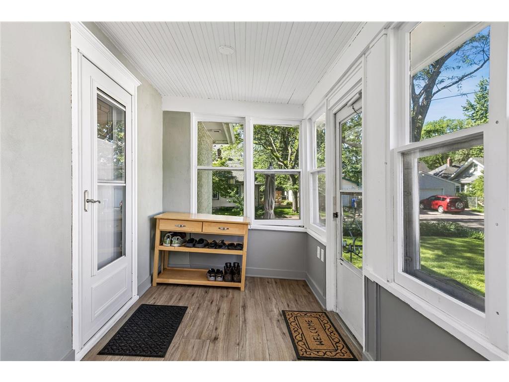 1003 Avon Street N Saint Paul MN 55103 7022299 image16