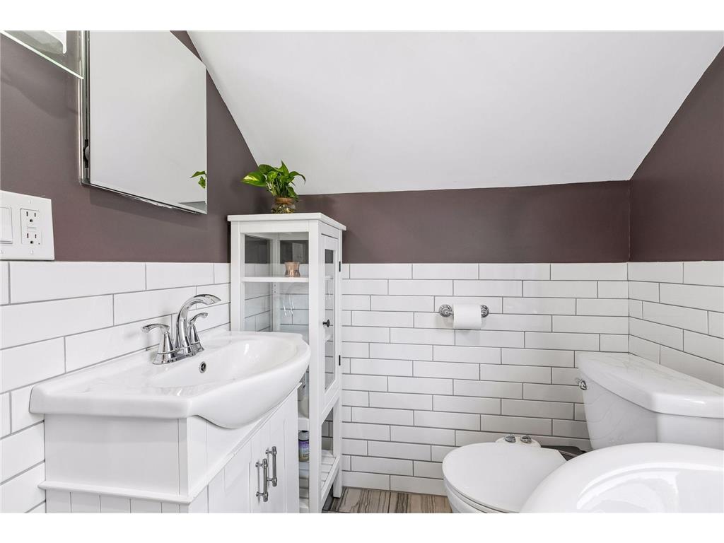1003 Avon Street N Saint Paul MN 55103 7022299 image21