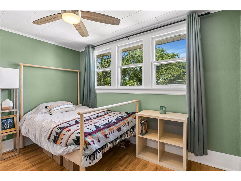 1003 Avon Street N Saint Paul MN 55103 7022299 image24