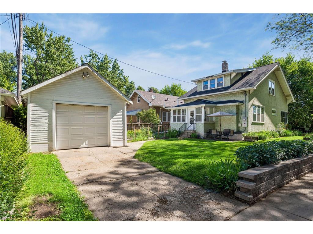 1003 Avon Street N Saint Paul MN 55103 7022299 image35