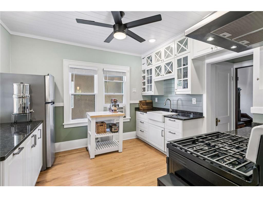 1003 Avon Street N Saint Paul MN 55103 7022299 image6