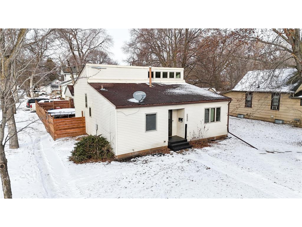 1003 Becker Avenue SE Willmar MN 56201 6650356 image1