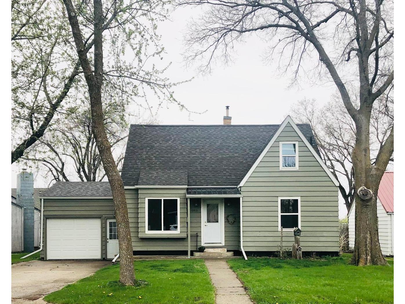 1003 E 2nd Street, Redwood Falls, MN 56283 MLS 5750123 Edina Realty