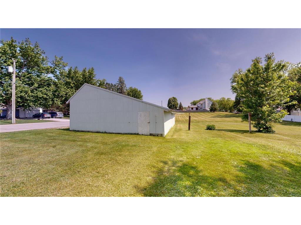 1003 Grand Street SE Chatfield MN 55923 6385051 image27