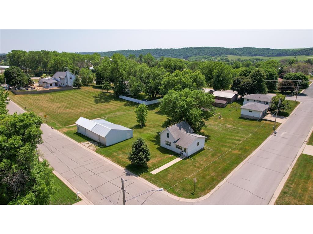 1003 Grand Street SE Chatfield MN 55923 6385051 image4