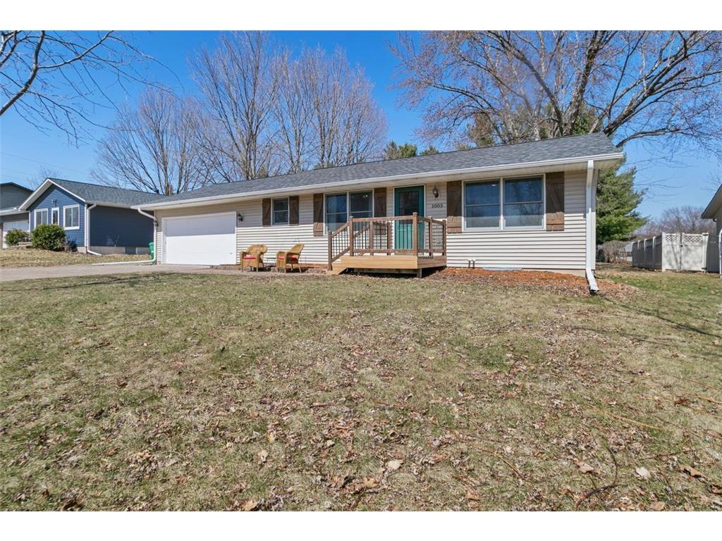 1003 Roosevelt Street River Falls WI 54022 6692000 image1