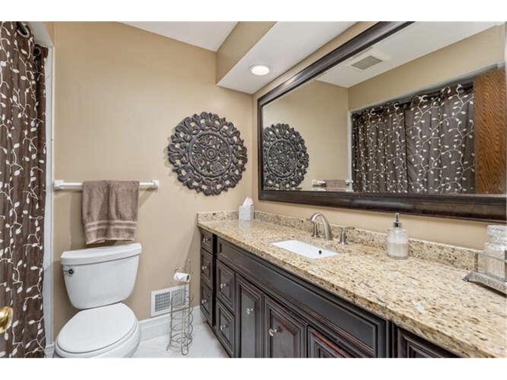 10032 Irwin Circle Bloomington MN 55437 7049748 image19