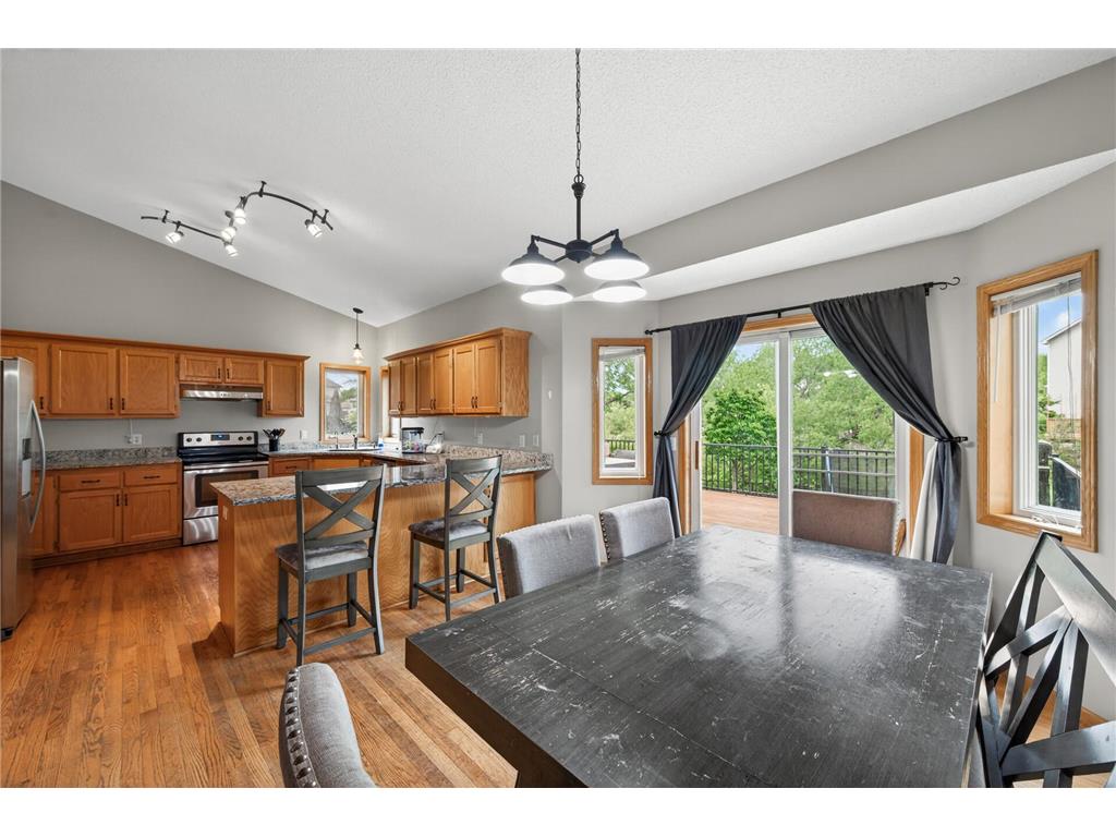 10035 Fallgold Parkway N Brooklyn Park MN 55443 7079270 image12