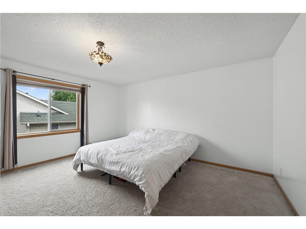 10035 Fallgold Parkway N Brooklyn Park MN 55443 7079270 image14