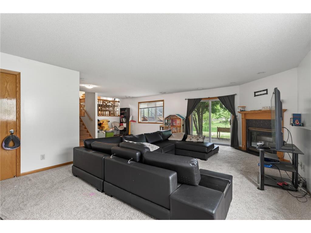 10035 Fallgold Parkway N Brooklyn Park MN 55443 7079270 image20