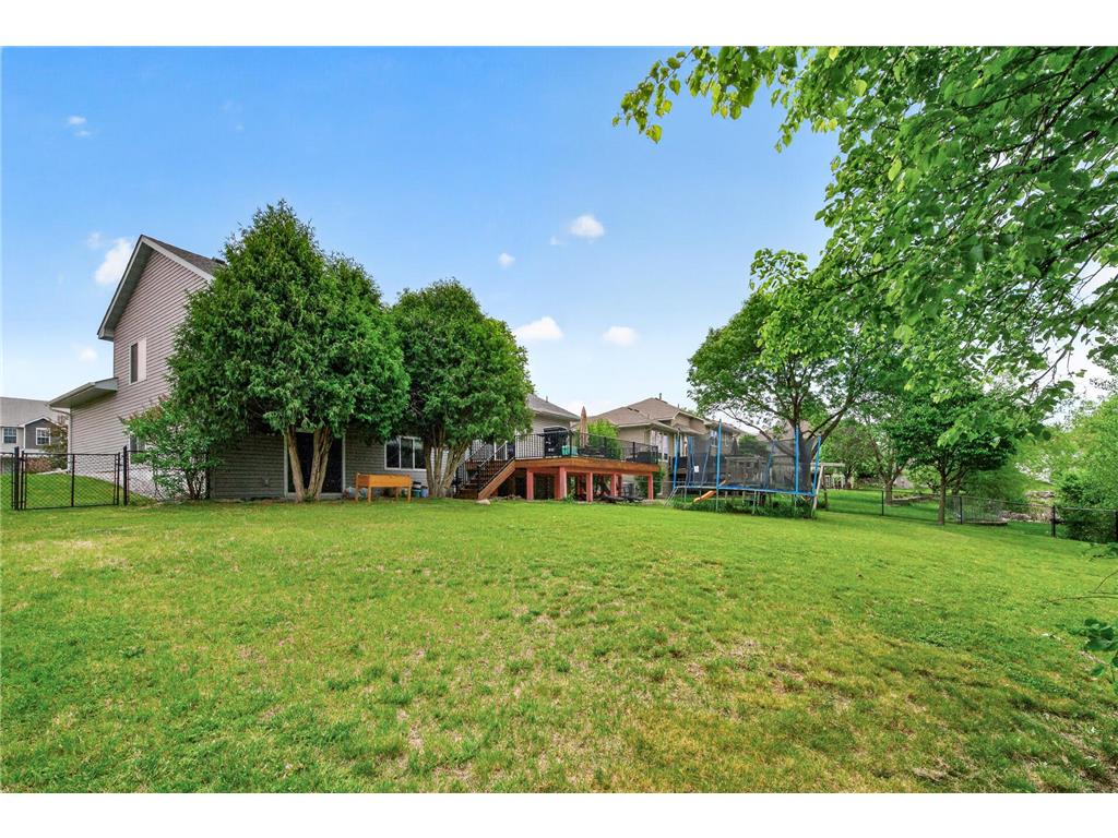 10035 Fallgold Parkway N Brooklyn Park MN 55443 7079270 image32