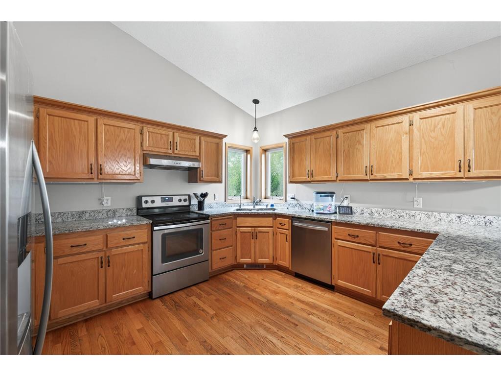 10035 Fallgold Parkway N Brooklyn Park MN 55443 7079270 image8