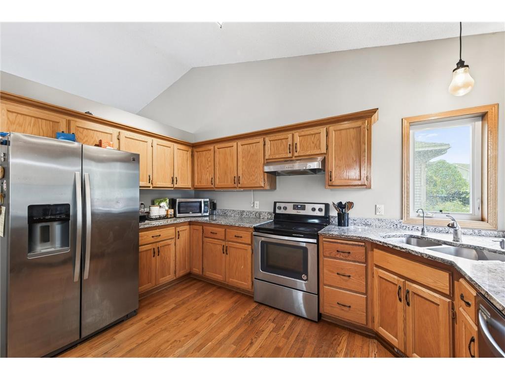 10035 Fallgold Parkway N Brooklyn Park MN 55443 7079270 image9