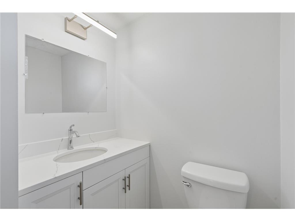 10037 Fremont Avenue S Bloomington MN 55431 7048623 image23