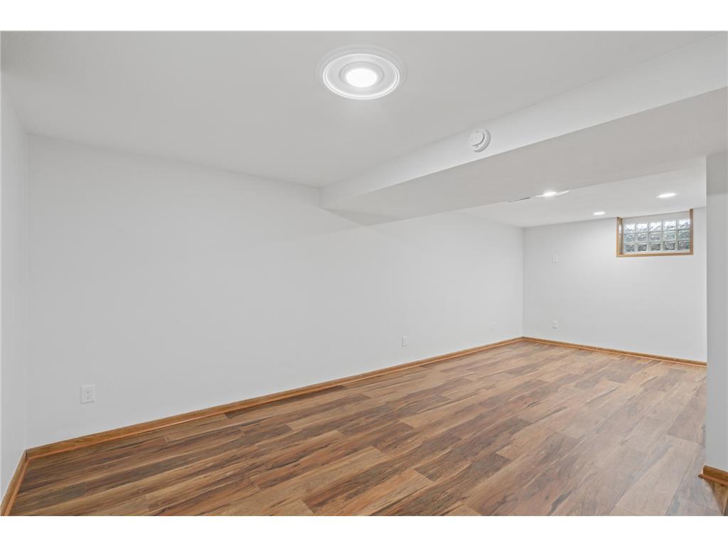 10037 Fremont Avenue S Bloomington MN 55431 7048623 image25