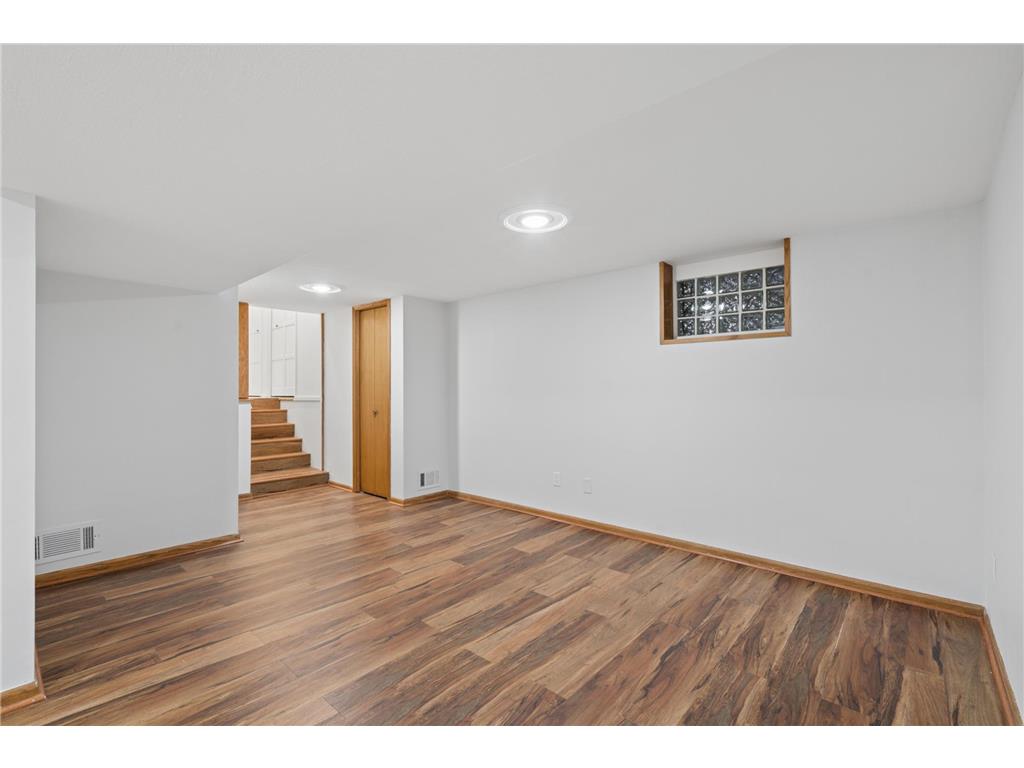 10037 Fremont Avenue S Bloomington MN 55431 7048623 image27
