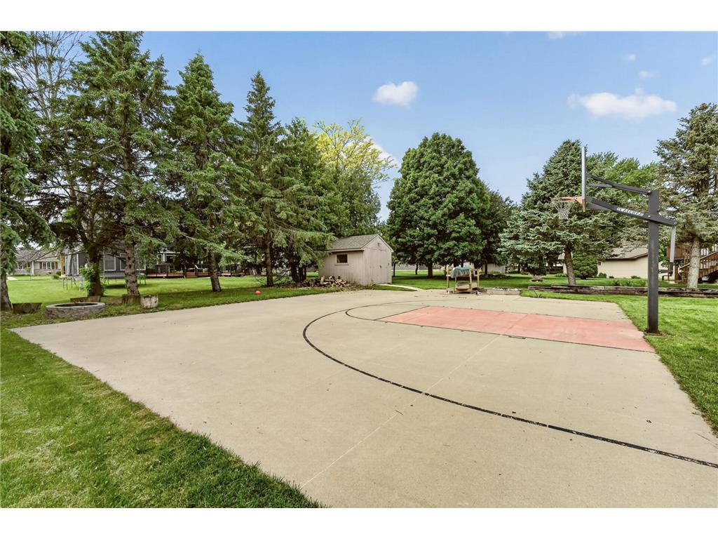 1004 6th Street NW Dodge Center MN 55927 7082018 image2