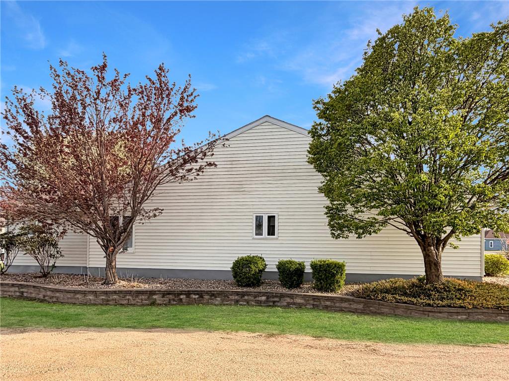 1004 Main Street Edgerton MN 56128 7069315 image3