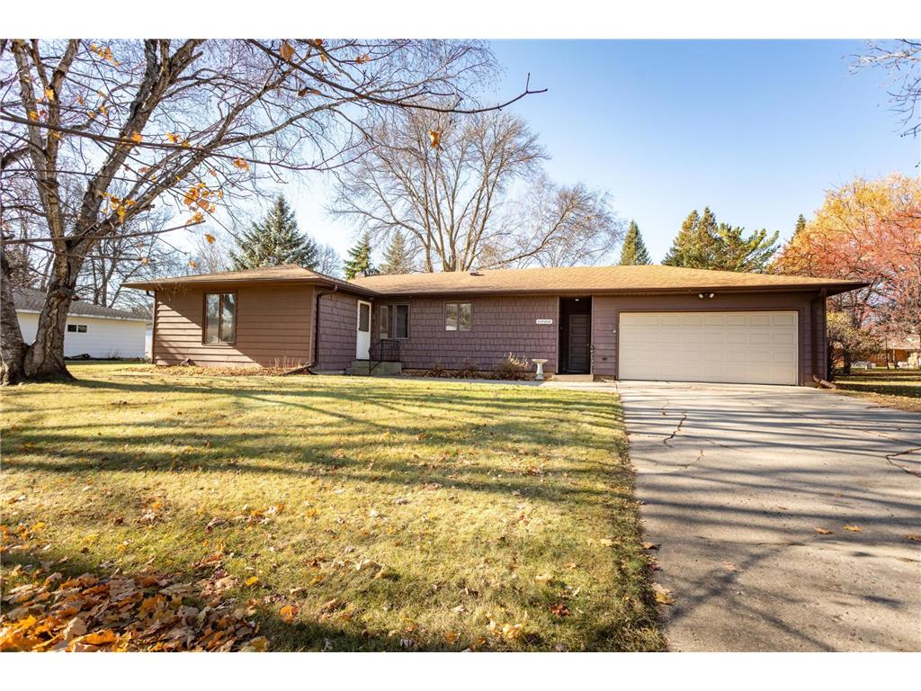 1004 Maple Street Alexandria MN 56308 6813401 image1