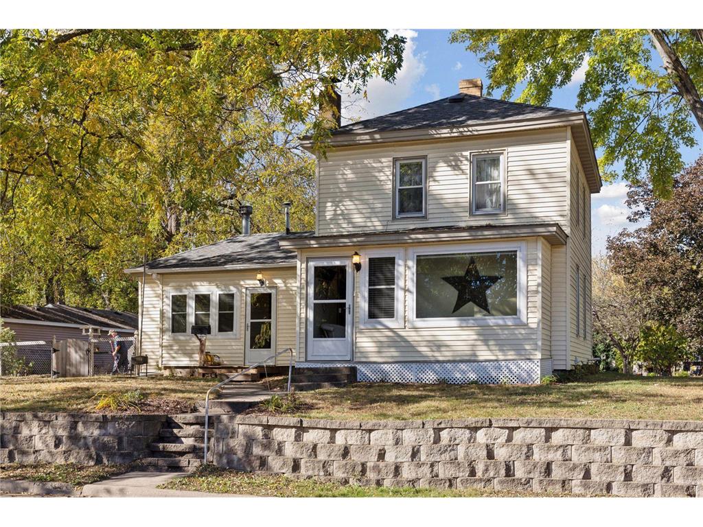 1004 Maple Street Hastings MN 55033 6608222 image1