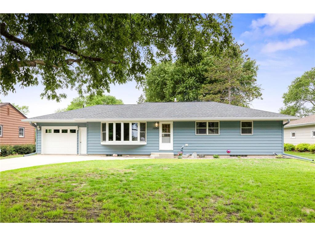 1004 N Main Street Winthrop MN 55396 6734678 image1