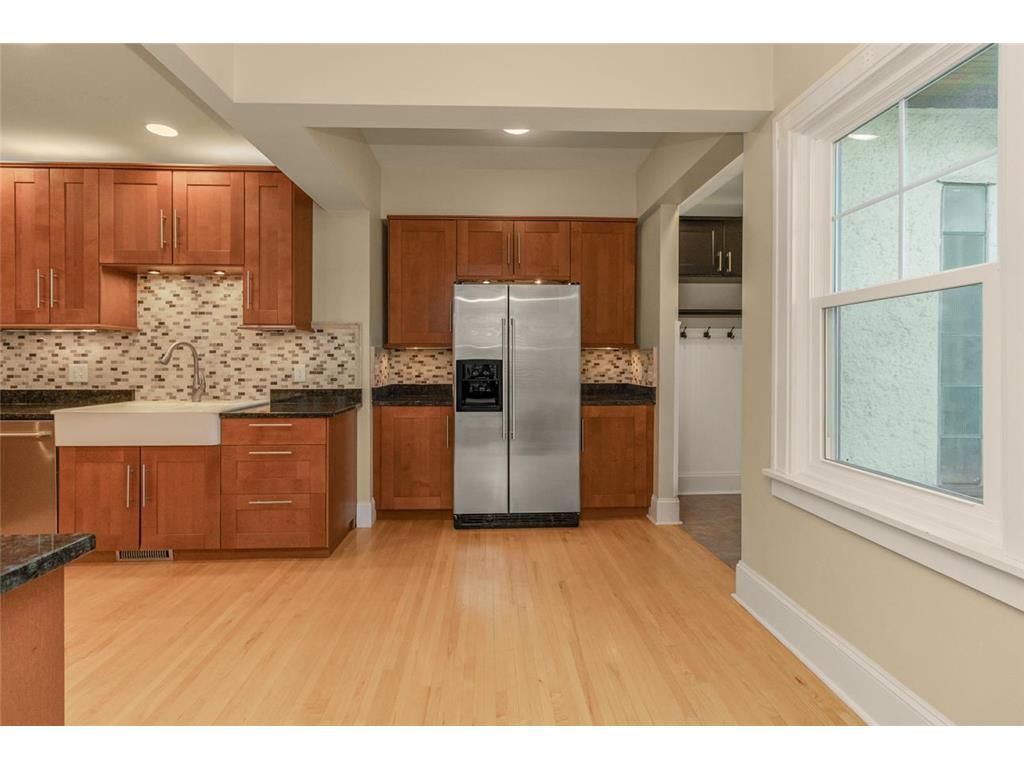 1004 Sheridan Avenue N Minneapolis MN 55411 7095101 image17