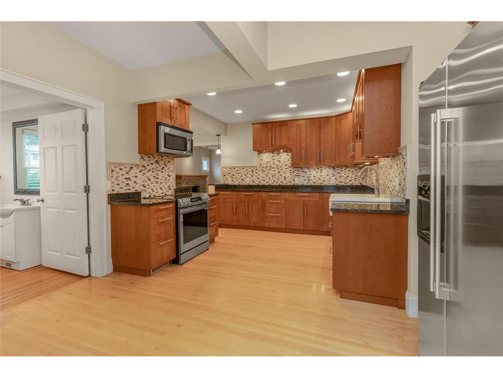 1004 Sheridan Avenue N Minneapolis MN 55411 7095101 image18