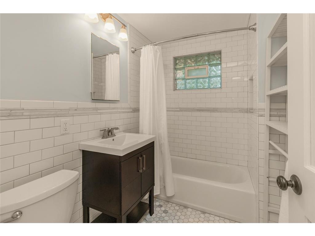 1004 Sheridan Avenue N Minneapolis MN 55411 7095101 image25