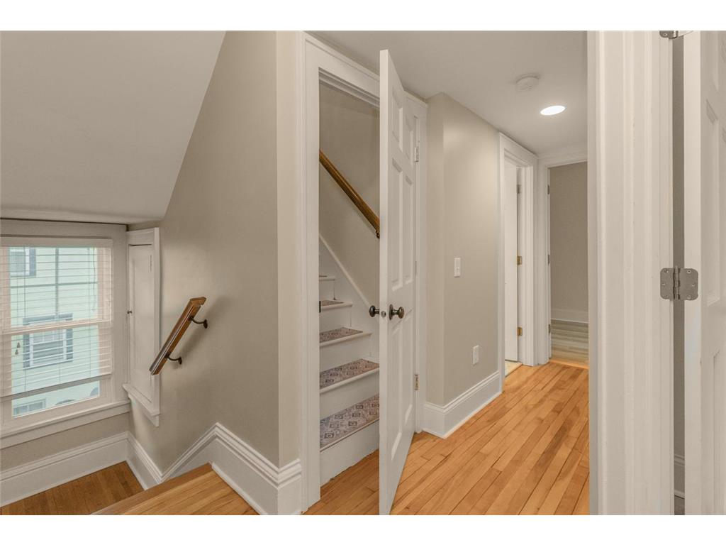 1004 Sheridan Avenue N Minneapolis MN 55411 7095101 image26